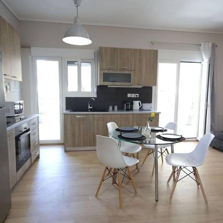 Ferienwohnung Penthouse Lux Flat With 2 Bd Next To Larissis Athen Exterior foto