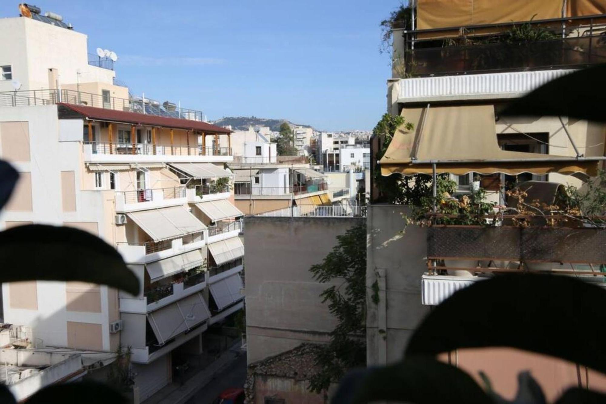 Ferienwohnung Penthouse Lux Flat With 2 Bd Next To Larissis Athen Exterior foto