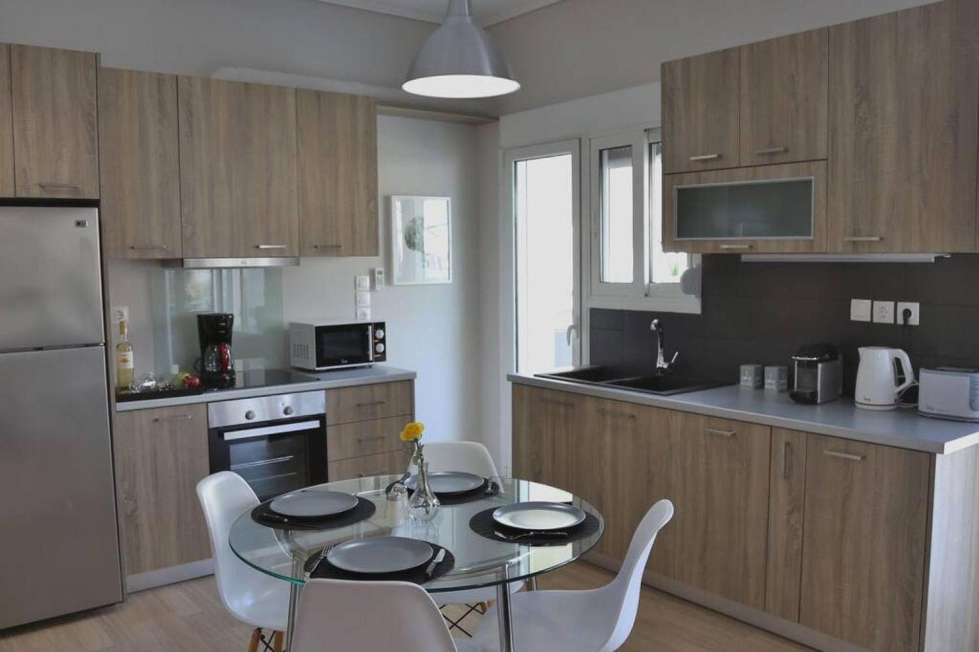 Ferienwohnung Penthouse Lux Flat With 2 Bd Next To Larissis Athen Exterior foto