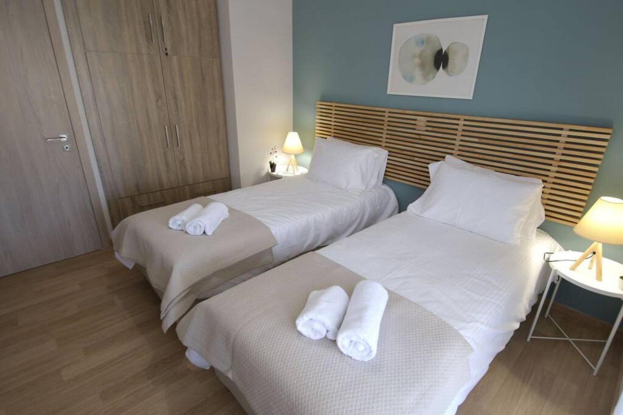 Ferienwohnung Penthouse Lux Flat With 2 Bd Next To Larissis Athen Exterior foto