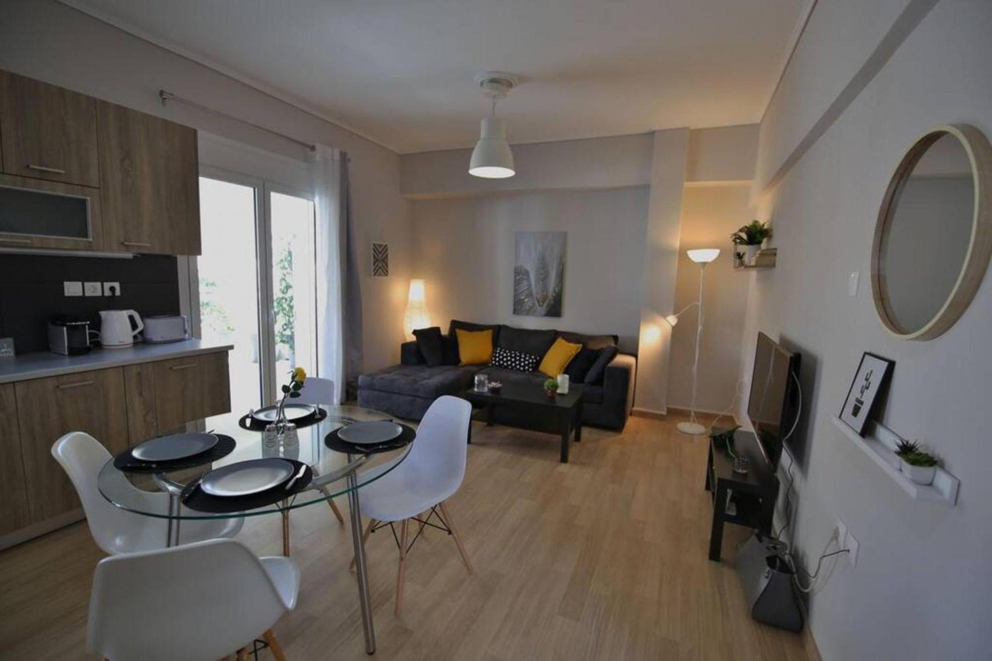 Ferienwohnung Penthouse Lux Flat With 2 Bd Next To Larissis Athen Exterior foto