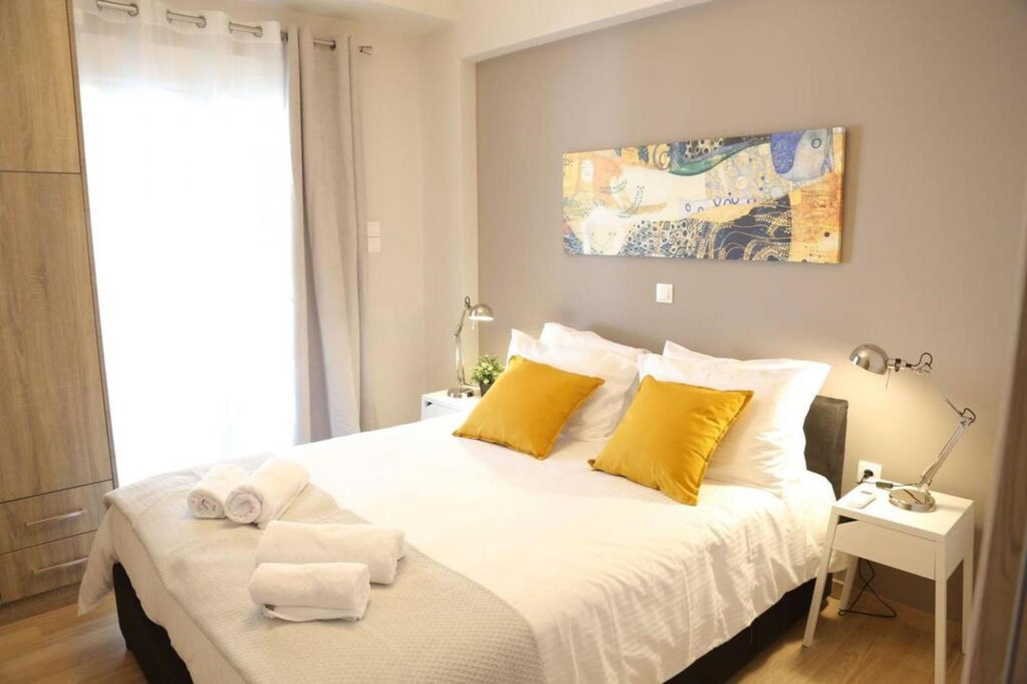 Ferienwohnung Penthouse Lux Flat With 2 Bd Next To Larissis Athen Exterior foto