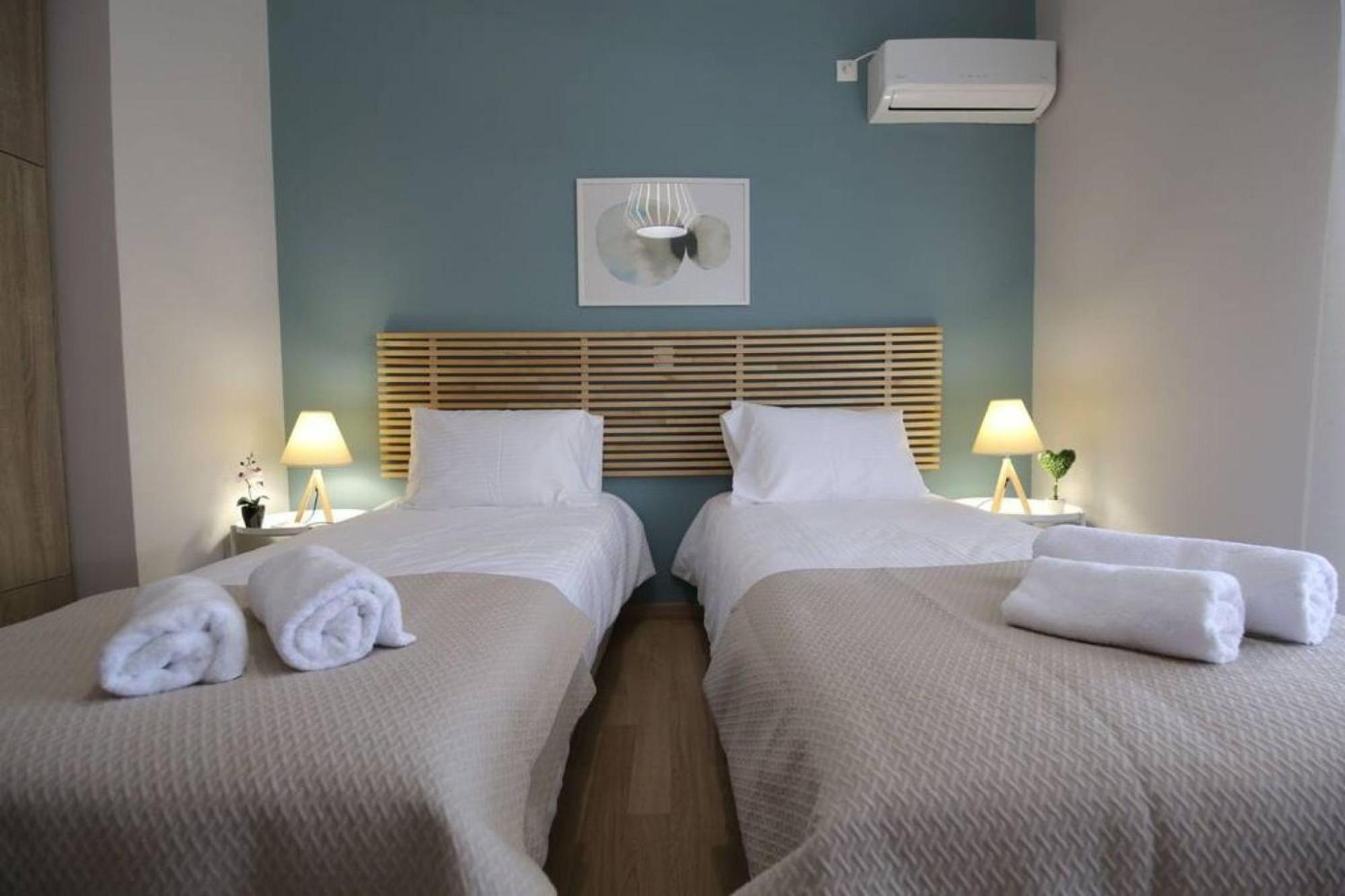 Ferienwohnung Penthouse Lux Flat With 2 Bd Next To Larissis Athen Exterior foto