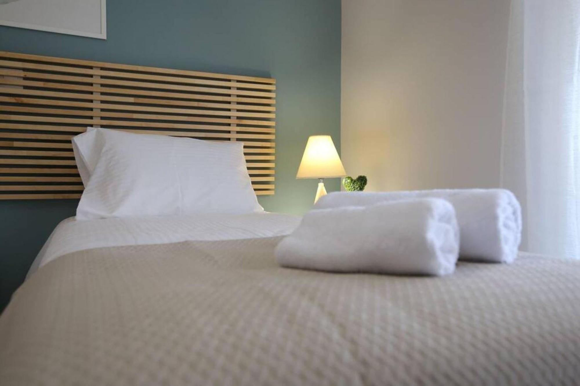 Ferienwohnung Penthouse Lux Flat With 2 Bd Next To Larissis Athen Exterior foto
