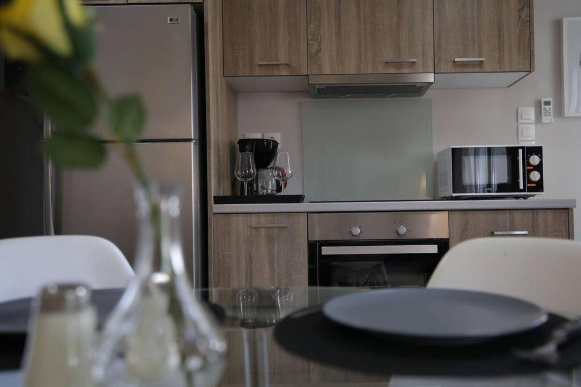 Ferienwohnung Penthouse Lux Flat With 2 Bd Next To Larissis Athen Exterior foto