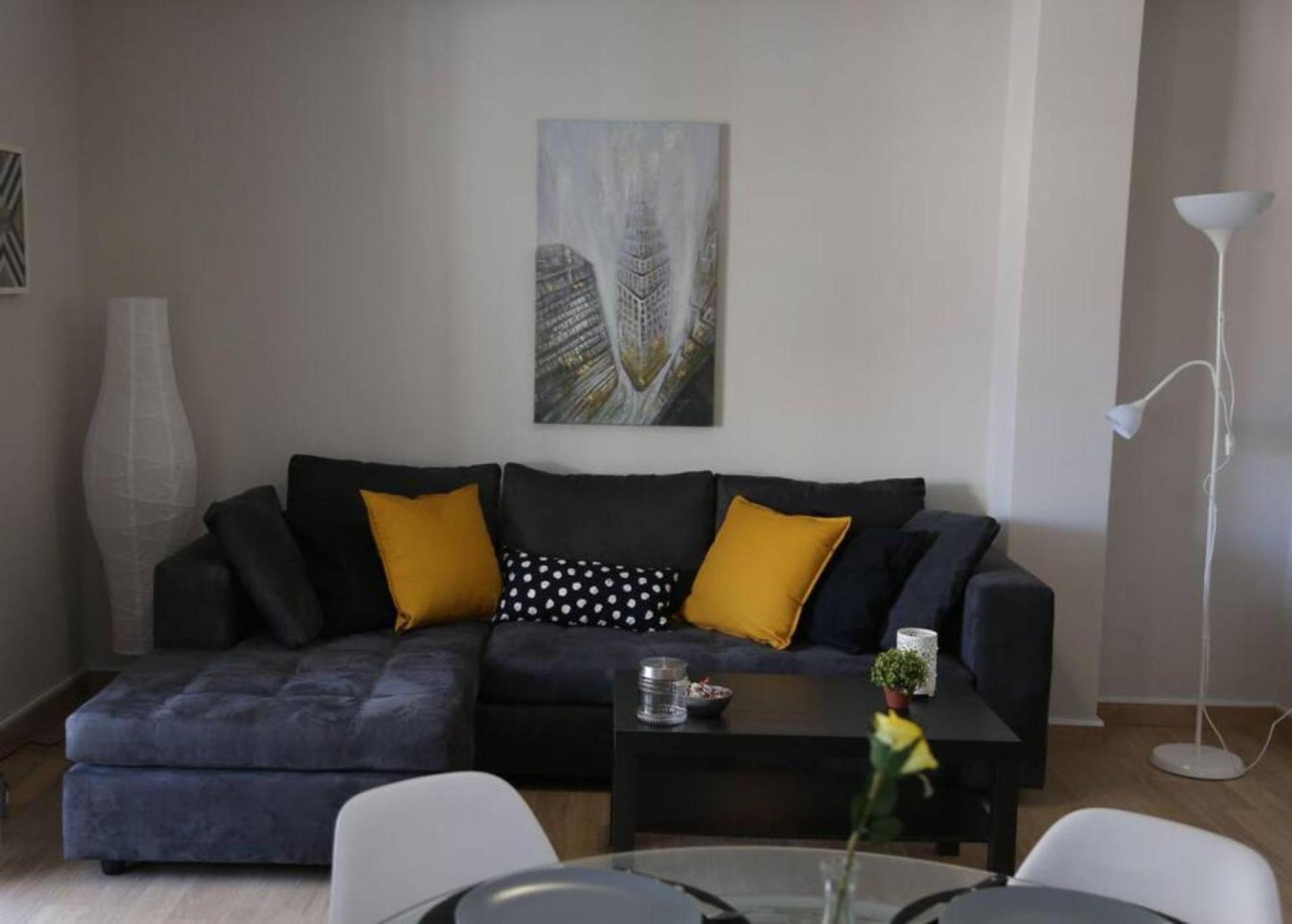 Ferienwohnung Penthouse Lux Flat With 2 Bd Next To Larissis Athen Exterior foto
